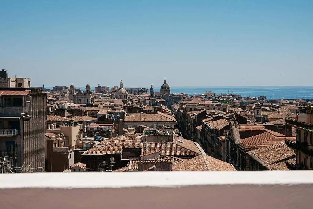Attico In Pieno Centro Storico Di Catania Apartment