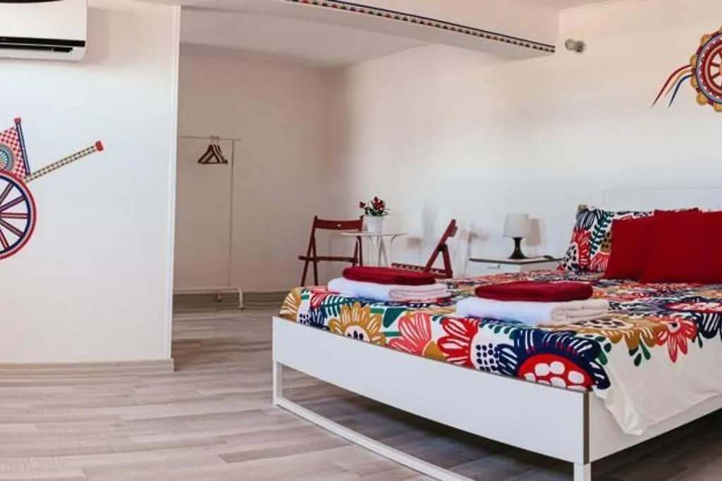 Attico In Pieno Centro Storico Di Catania Apartment